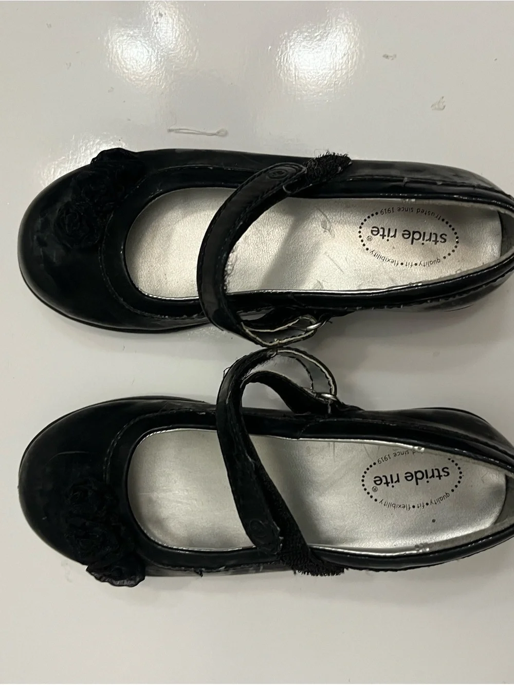 Stride Rite Black Patent Mary Jane Dress Shoes with Rosette 10M